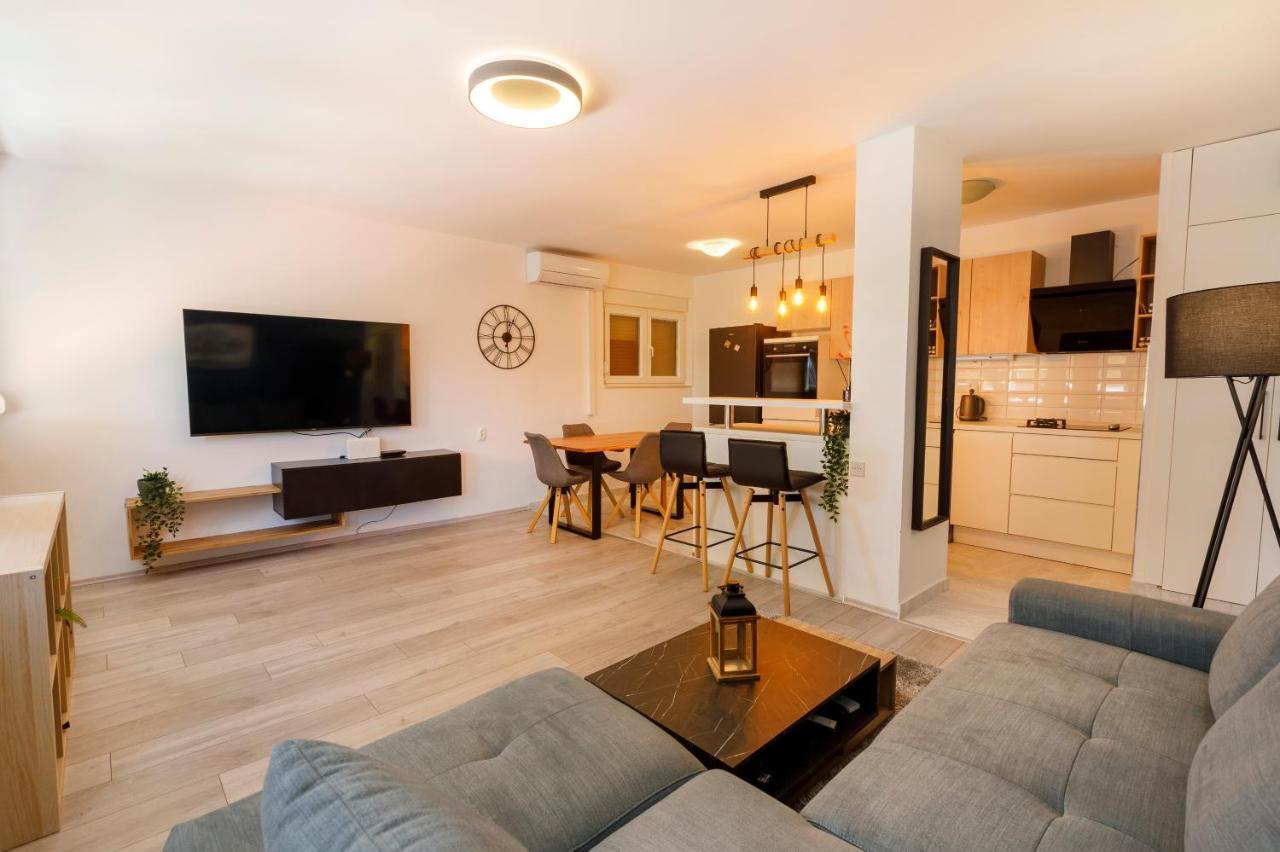 Sunny & Luxury Apartment Near City Center Σπλιτ Εξωτερικό φωτογραφία